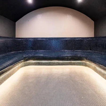 2 Lägenhetshotell 4*